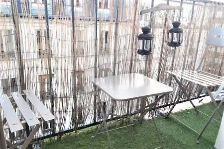 Entier Avec Balcon A Plein Sud. Апартаменты Париж